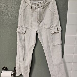 White cargo jeans shein (XS)